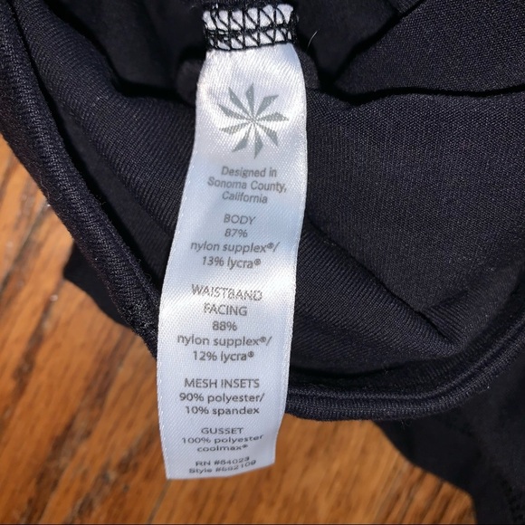 Athleta Black Relay Capri Leggings Running Tights size Small - Picture 9 of 9